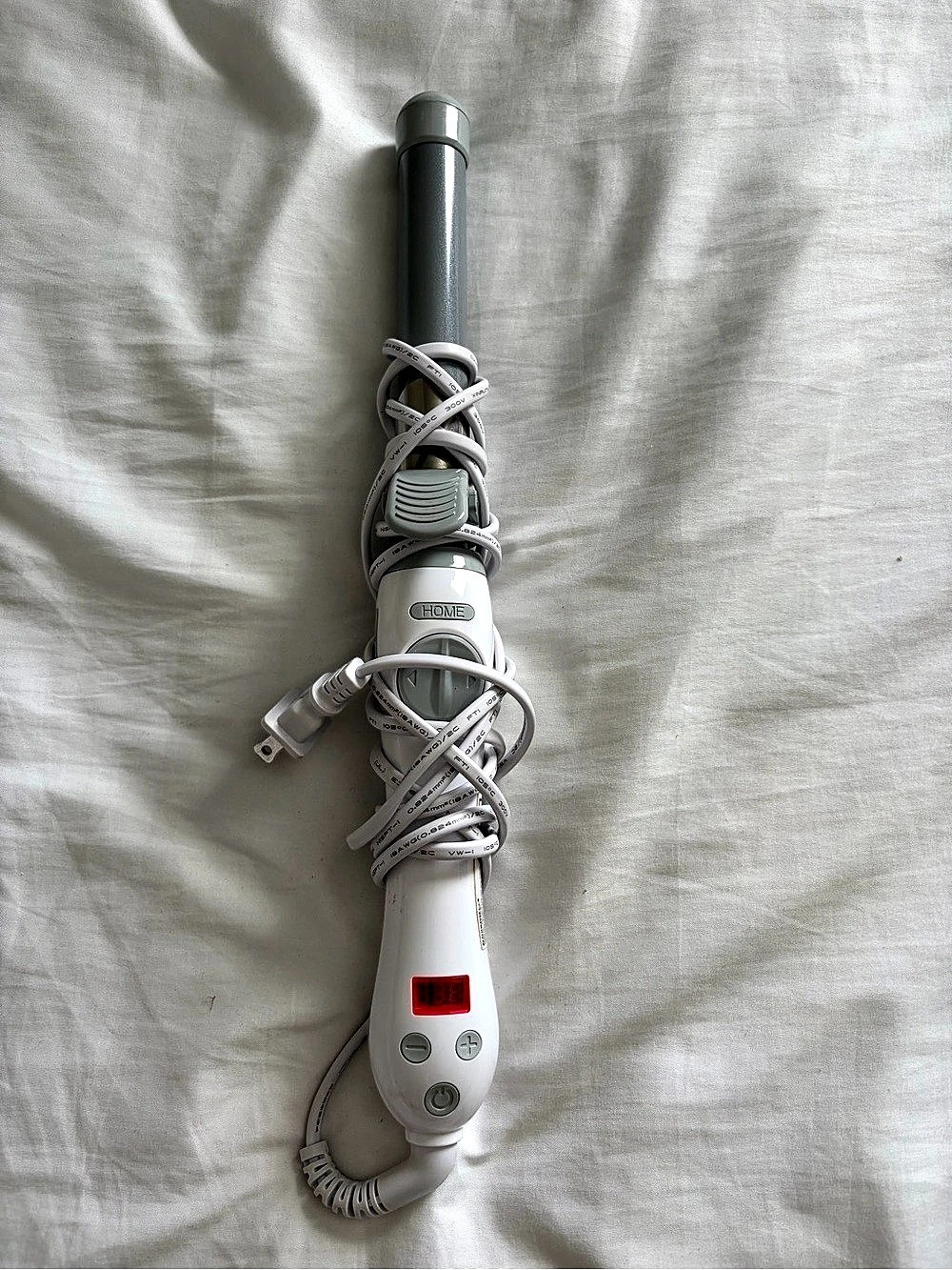 Gently Used Beachwaver S1 Ceramic Rotating Curling Iron